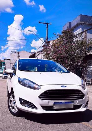 FORD FIESTA 1.6 SE HATCH 16V FLEX 4P POWERSHIFT
